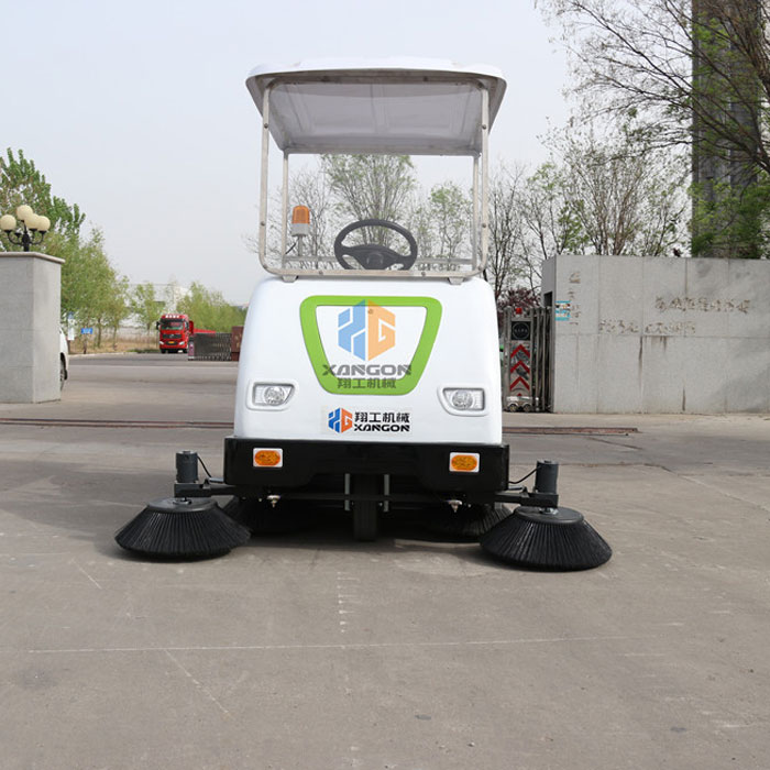 座駕式電動掃地車